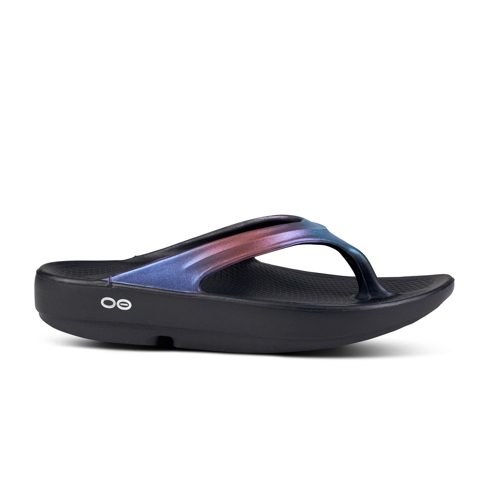 Women's Oofos OOlala Luxe Color: Midnight Spectre 7