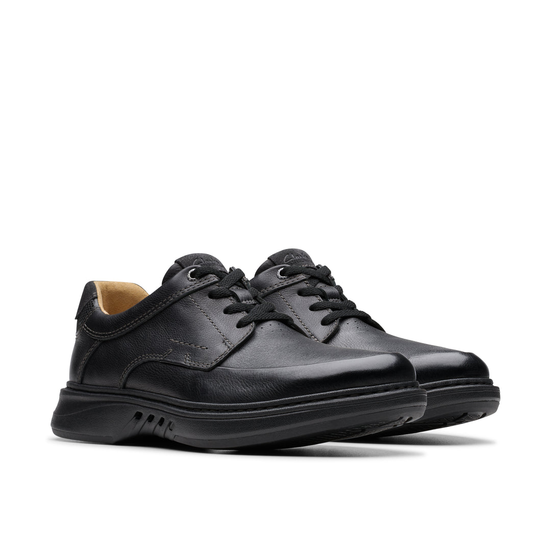 Men's Clarks Un Briley Lace Color: Black  5