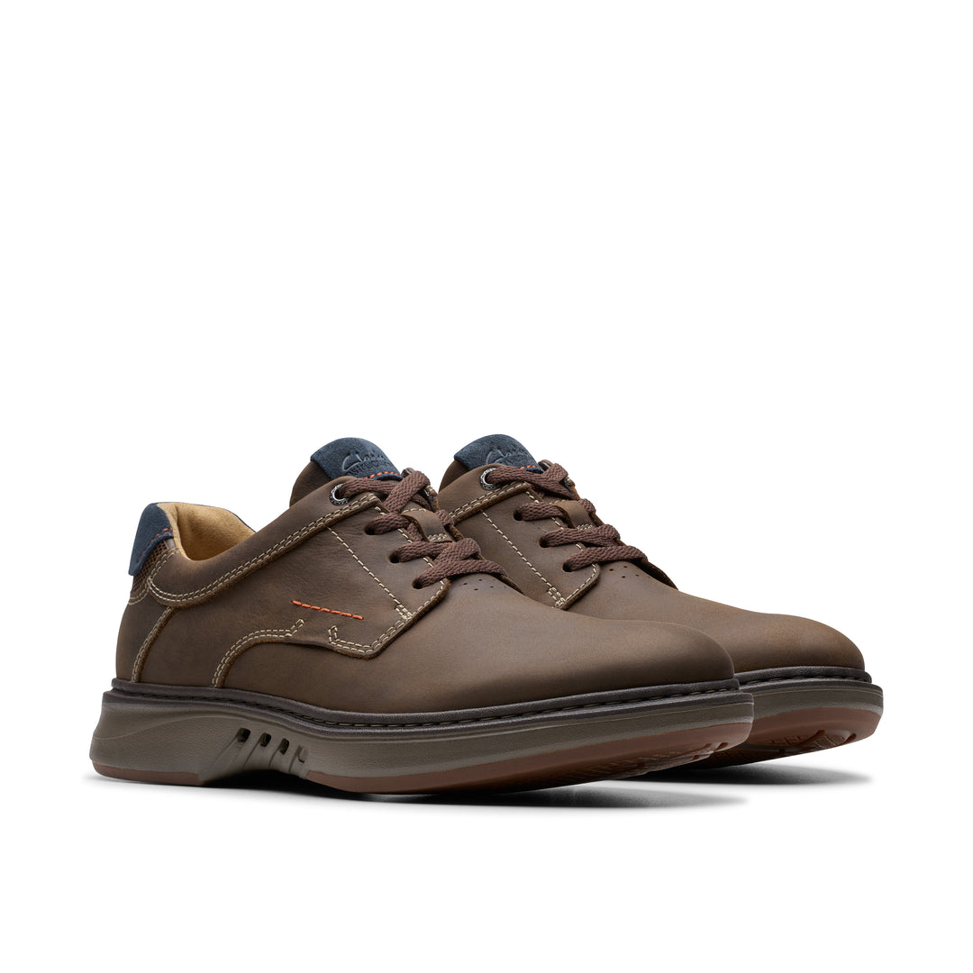 Men's Clarks Un Briley Pace Color: Brown Nubuck 5