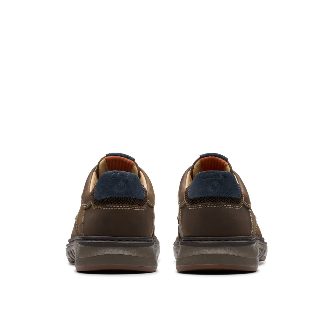 Men's Clarks Un Briley Pace Color: Brown Nubuck 10