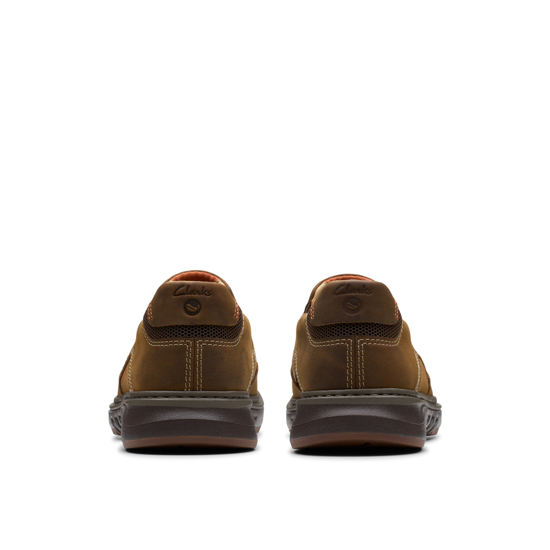 Men's Clarks Un Briley Step Color: Beeswax Leather 6