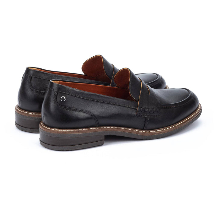 Women's Pikolinos Aldaya Loafers Color: Black 4