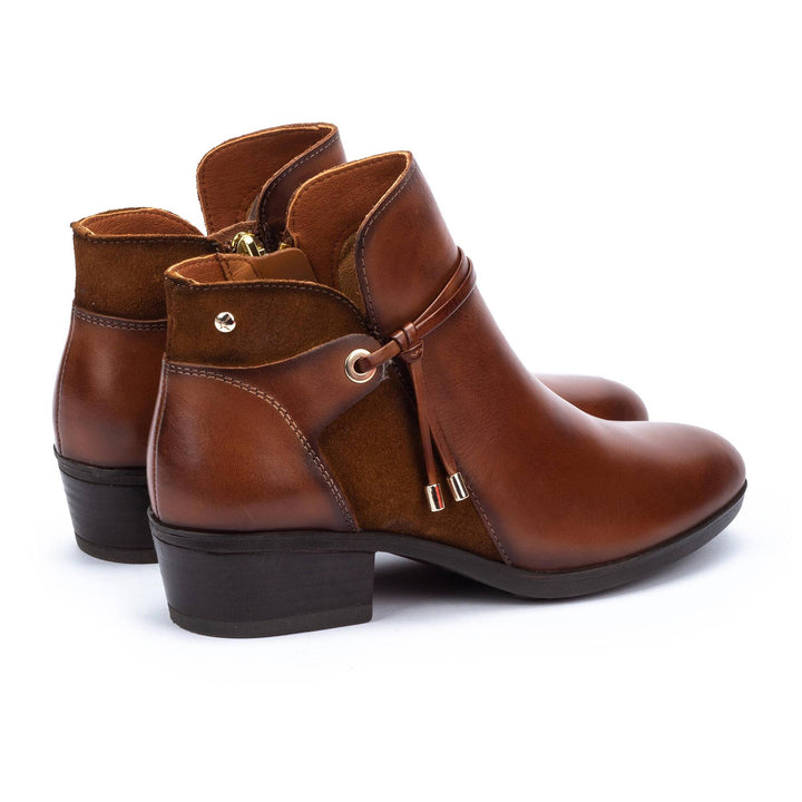 Women's Pikolinos Darcoa Ankle Boot Color: Cuero