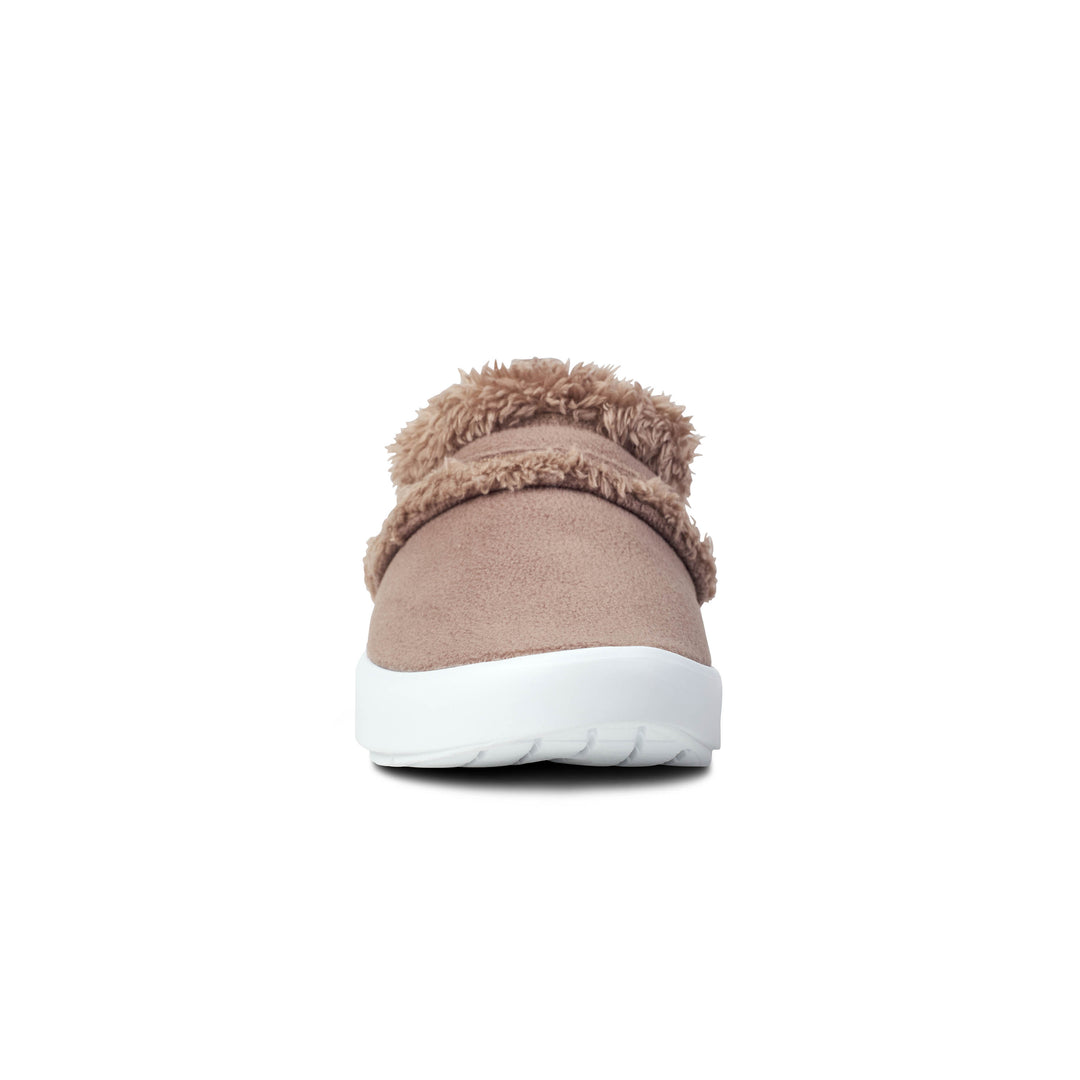 Women's Oofos OOCoozie Low Shoe Color: Chocolate Sherpa