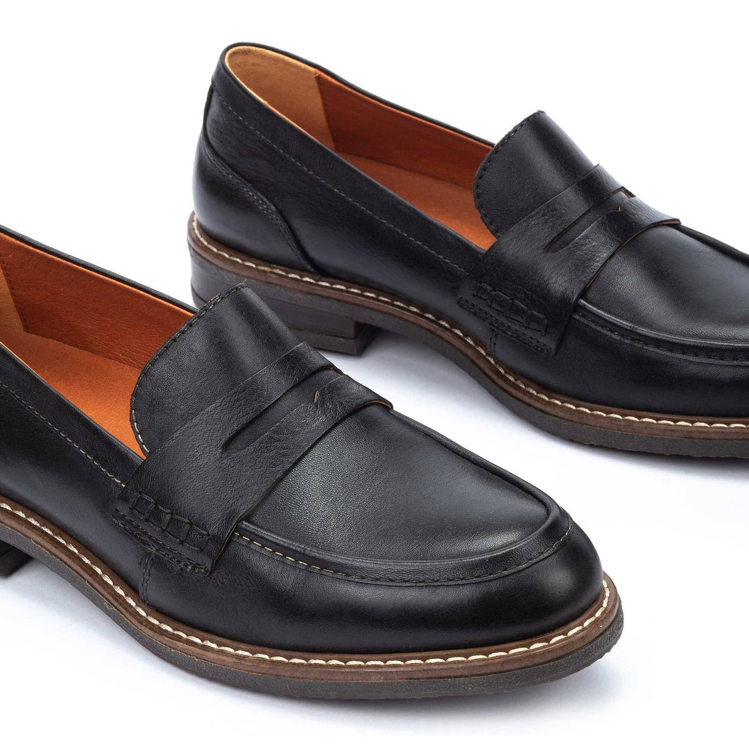 Women's Pikolinos Aldaya Loafers Color: Black 5