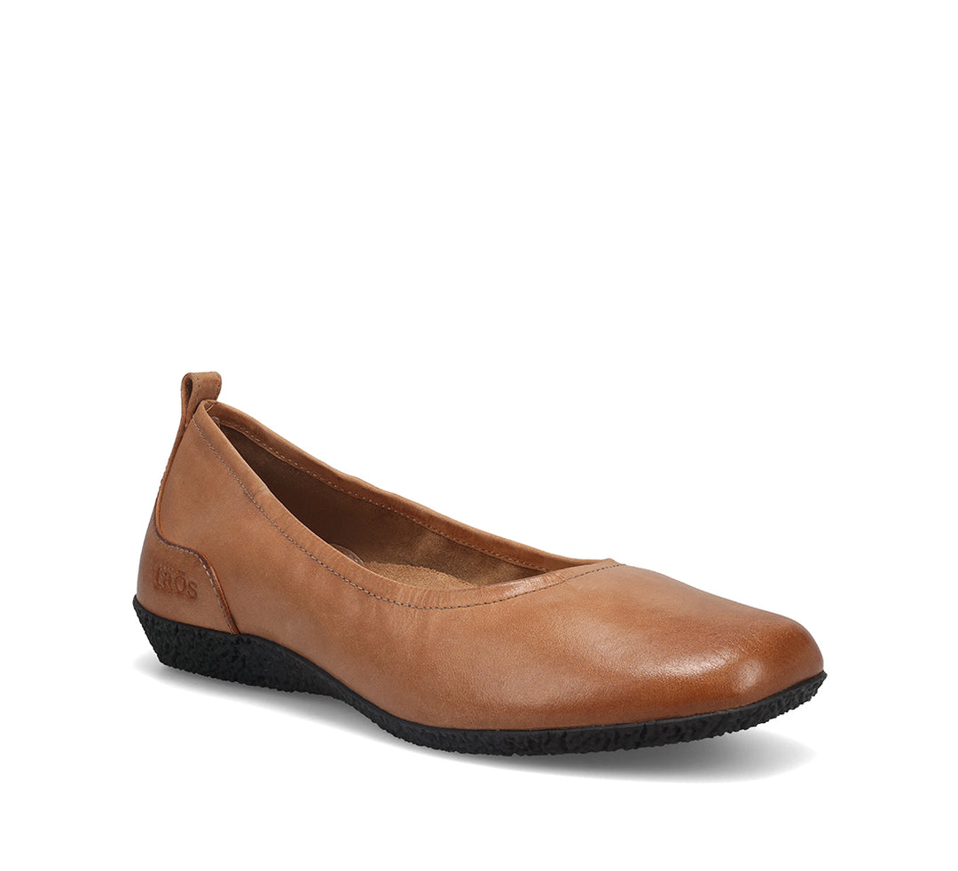 Women's Taos Chit Chat Color: Caramel  1