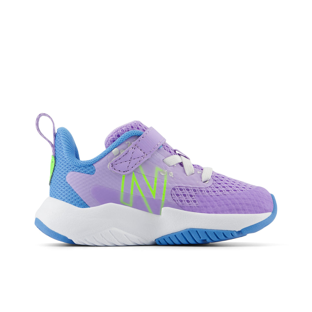 Toddler's New Balance Rave Run v2 Bungee Lace with Top Strap Color: lilac Glo with Sky Blue 8