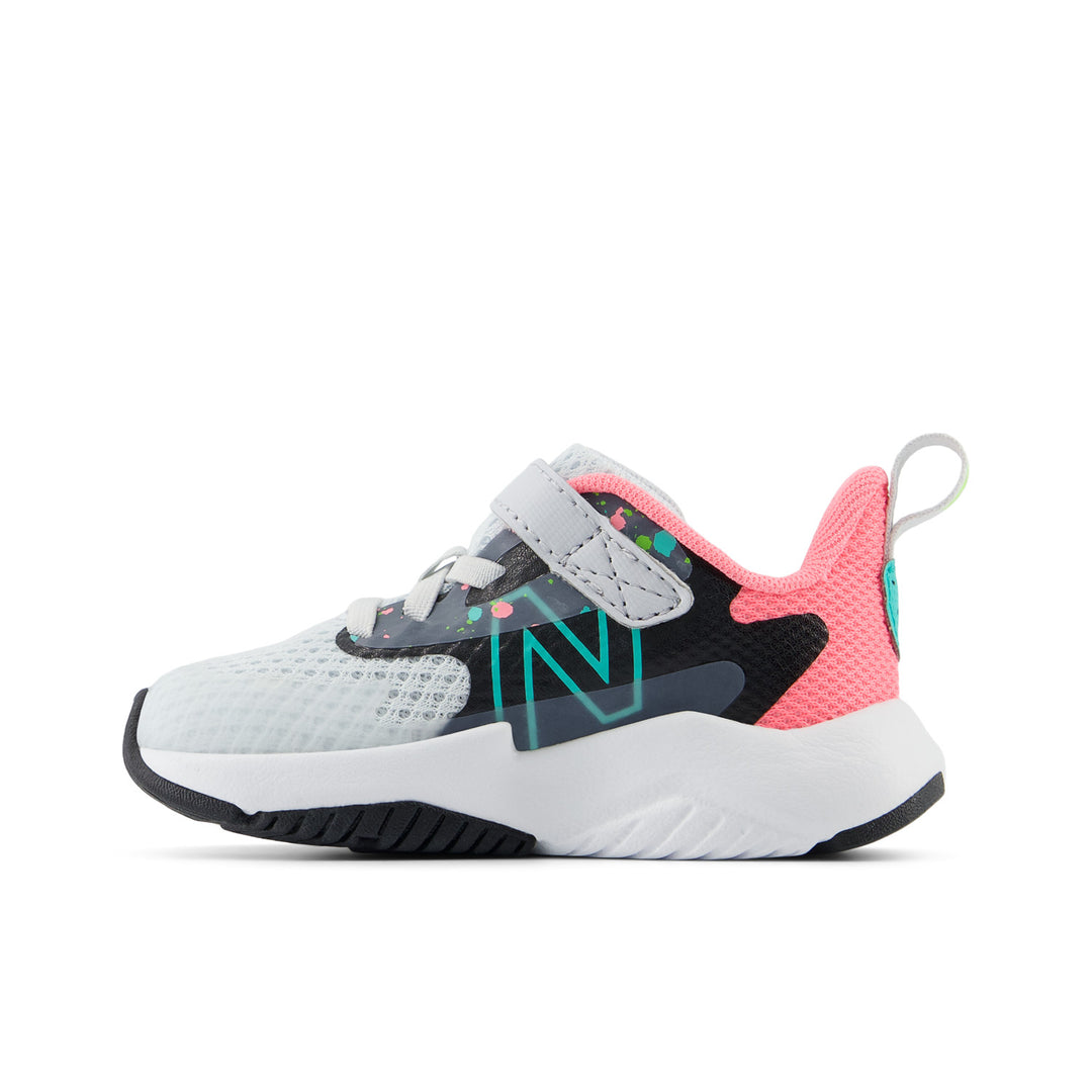 Toddler's New Balance Rave Run v2 Bungee Lace with Top Strap Color: Quartz Grey / Ultra Pink  2