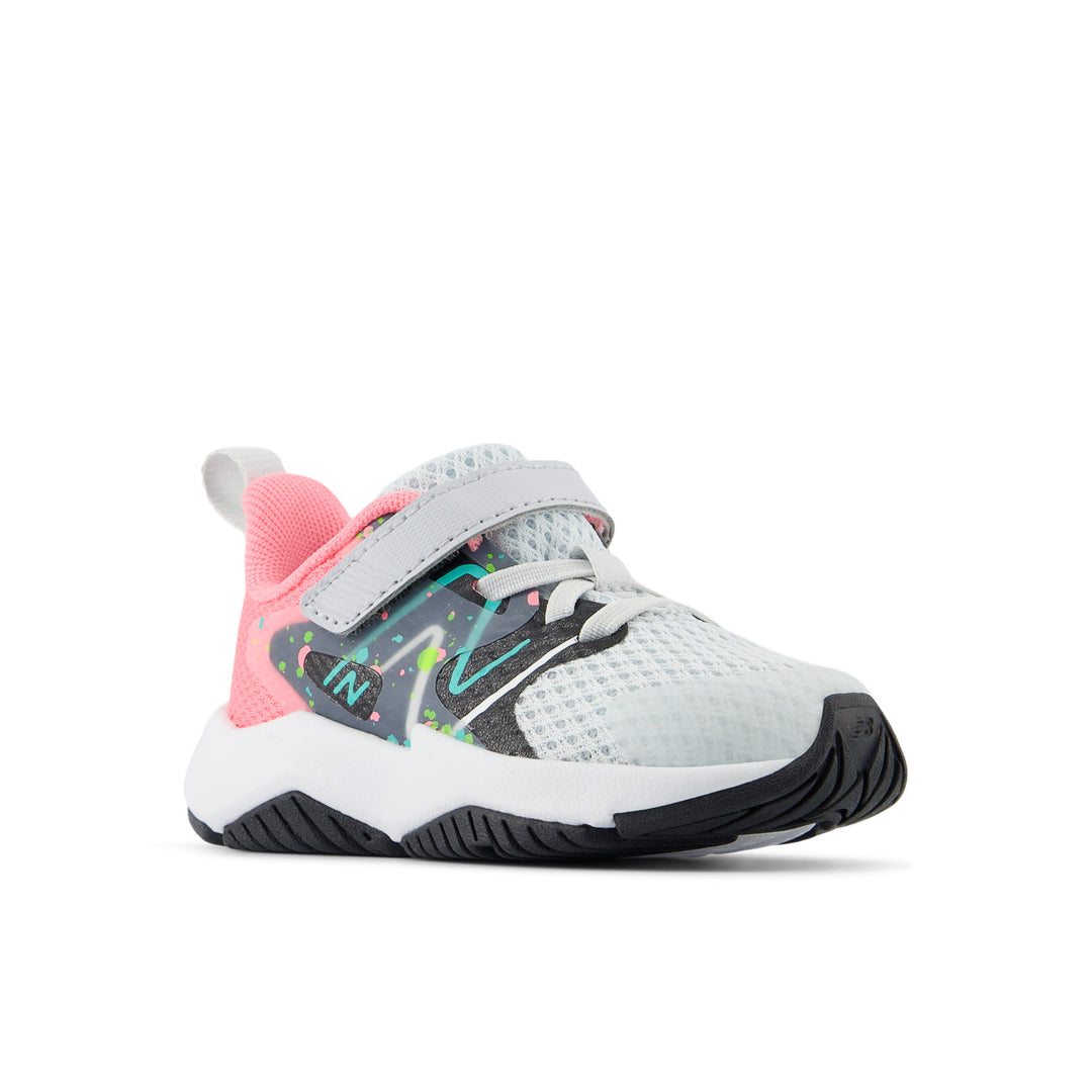 Toddler's New Balance Rave Run v2 Bungee Lace with Top Strap Color: Quartz Grey / Ultra Pink  4