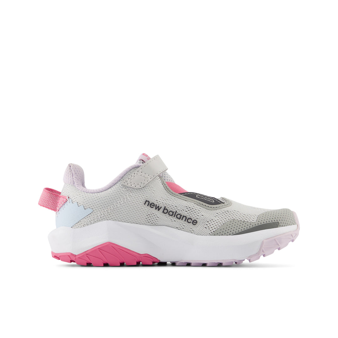 Little Kid's New Balance DynaSoft Nitrel v6 Bungee Lace with Top Strap Color: Grey Matter with Real Pink 7