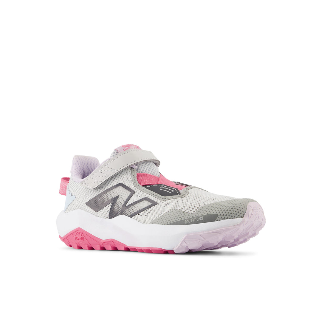 Little Kid's New Balance DynaSoft Nitrel v6 Bungee Lace with Top Strap Color: Grey Matter with Real Pink 4