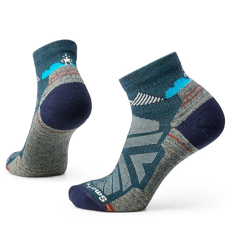 Women's Smartwool Hike Light Cushion Clear Canyon Pattern Ankle Socks Color: Twilight Blue