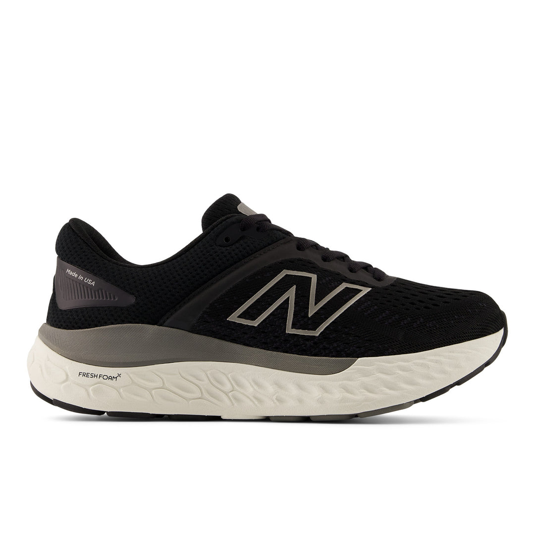 Women's New Balance Fresh Foam X 1540v4 Color: Black/White 1