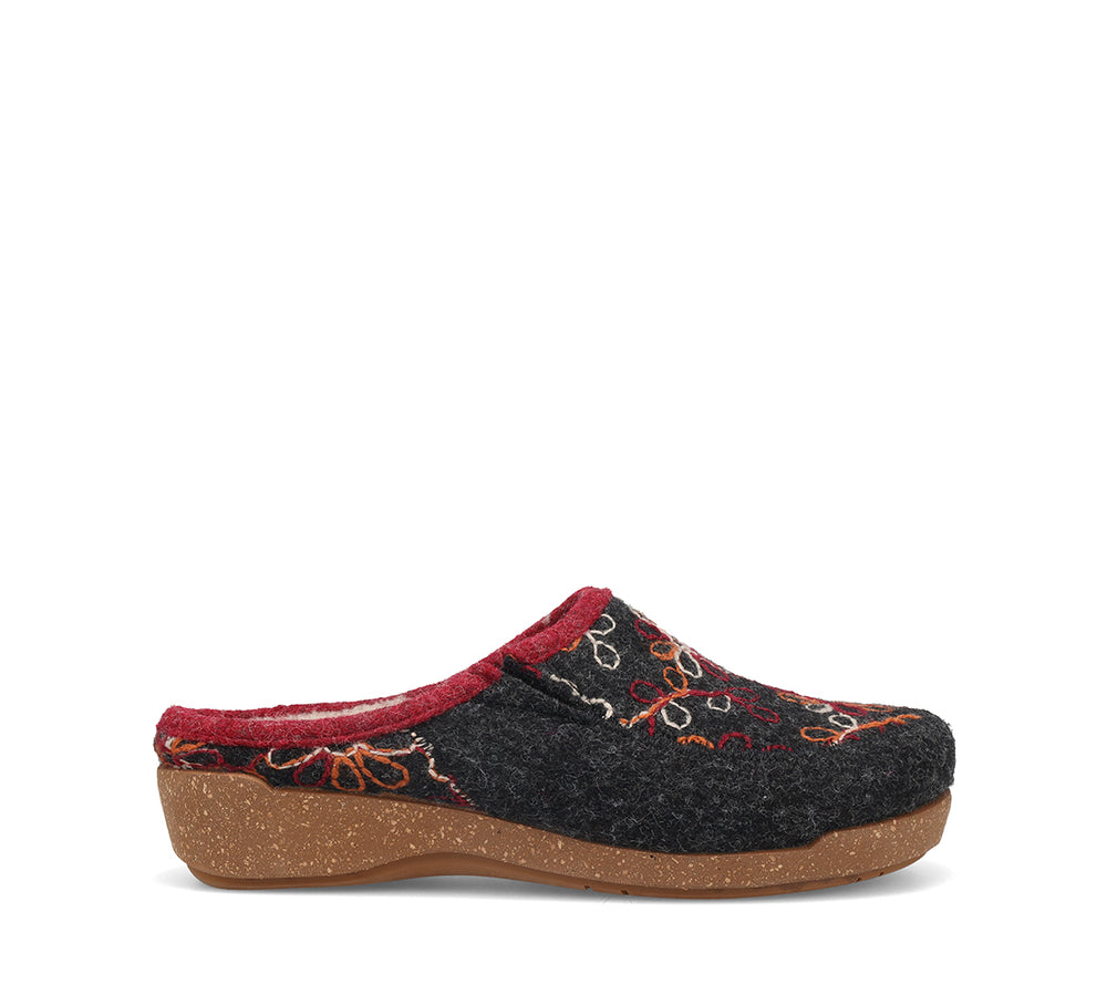 Women's Taos Woolflower Color: Cranberry 10