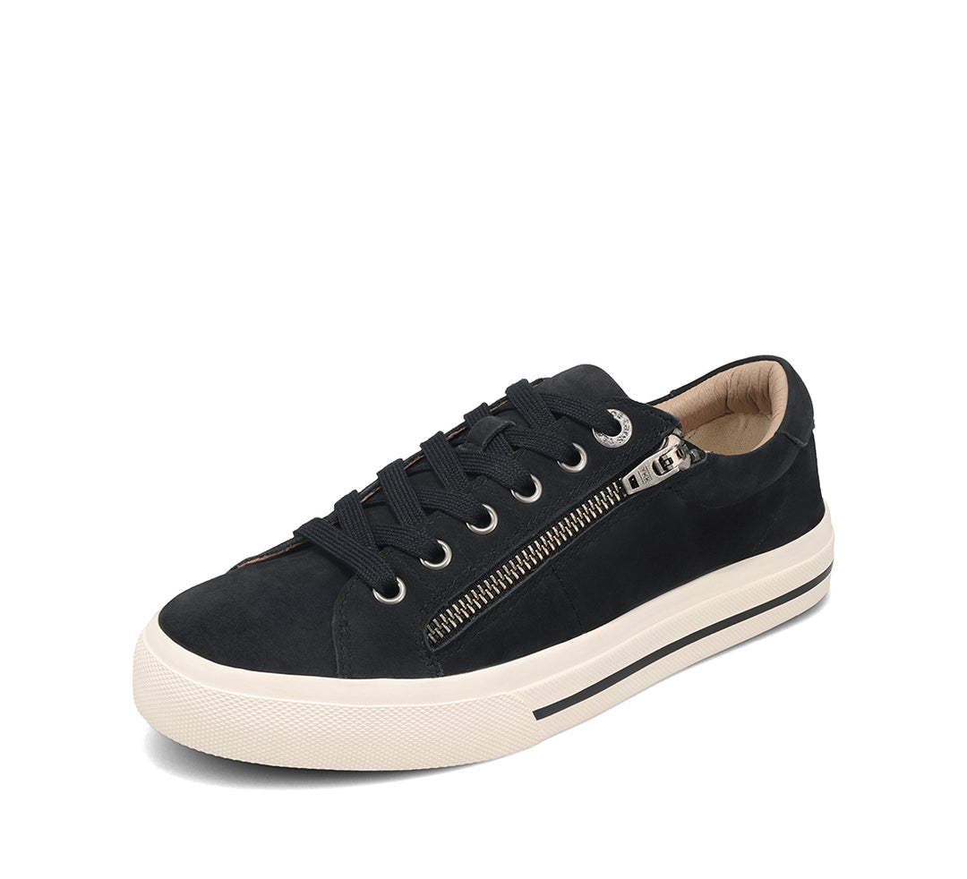 Women's Taos Z Soul Lux Color: Black Nubuck 