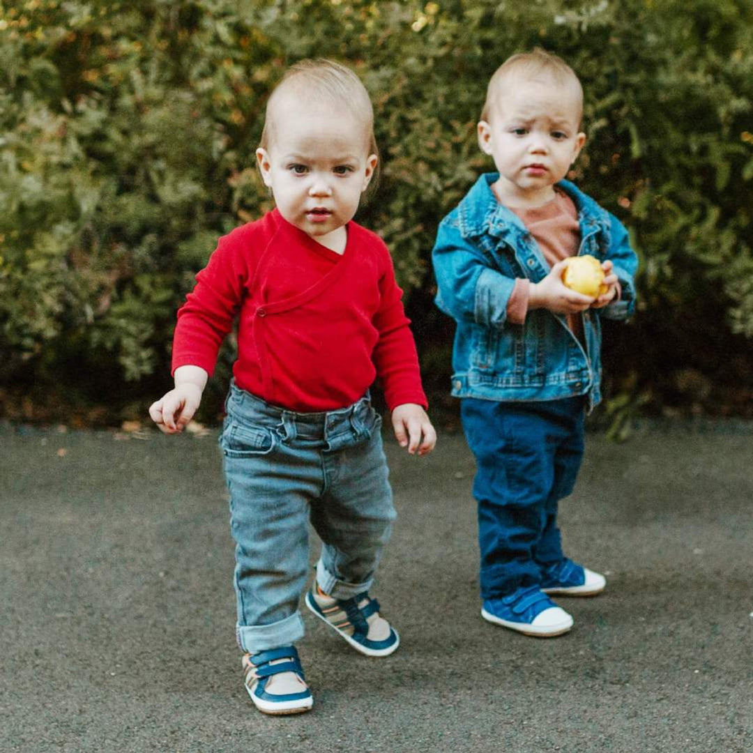 Robeez Brooks First Kicks Color: Navy 