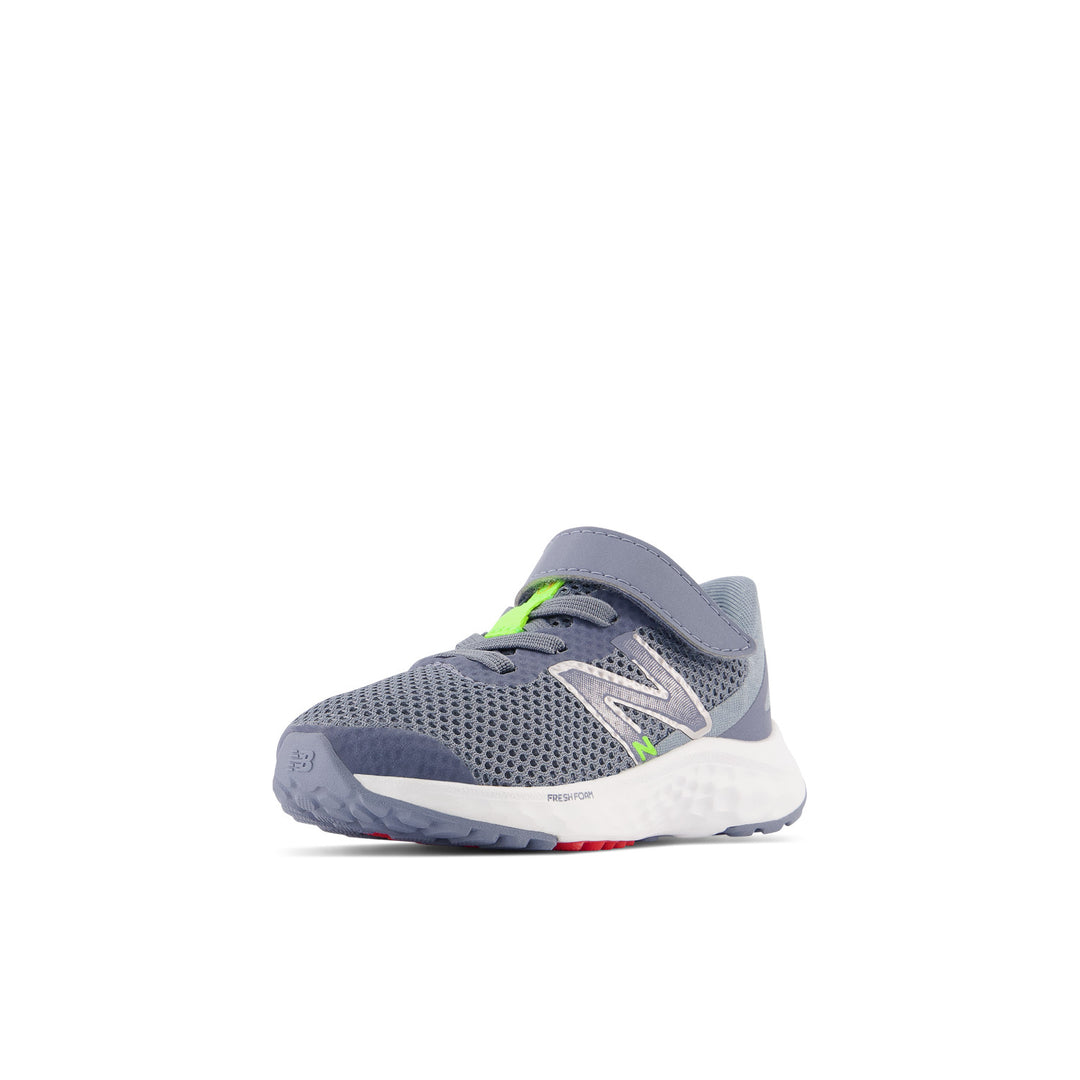 Toddler's New Balance Fresh Foam Arishi v4 Bungee Lace with Top Strap Color: Arctic Grey