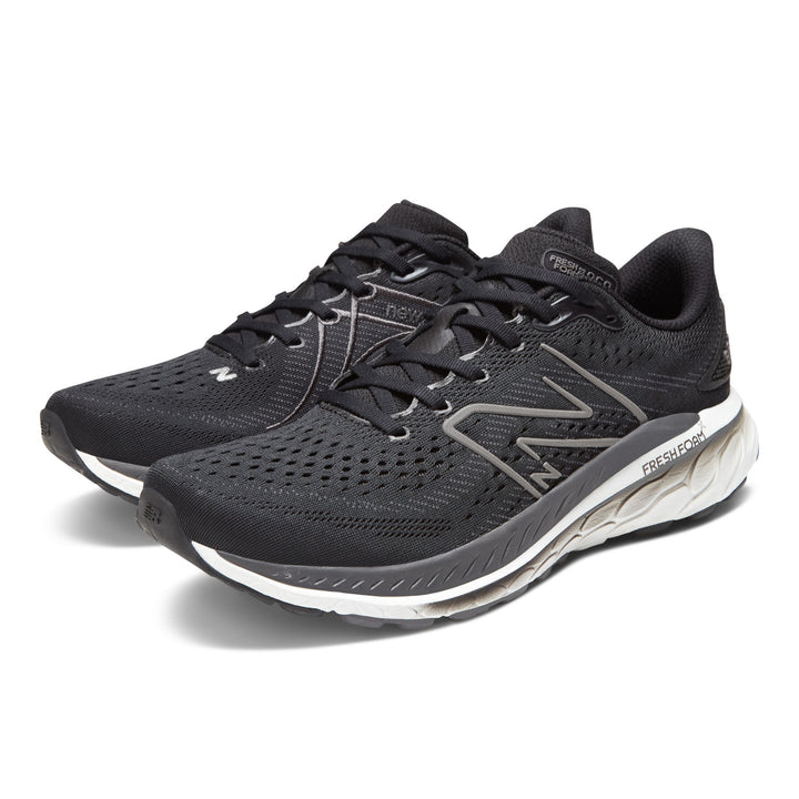 Men's New Balance Fresh Foam X 880v13 Color: Black with White & Magnet 