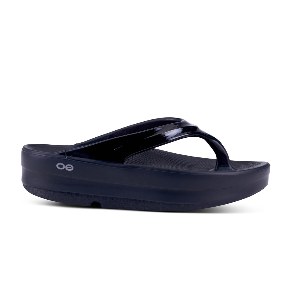 Women's Oofos OOmega Thong Color: Black