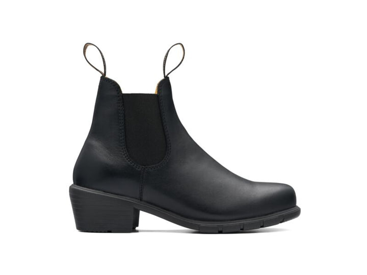 Women's Blundstone #1671 Heeled Boot Color: Black 
