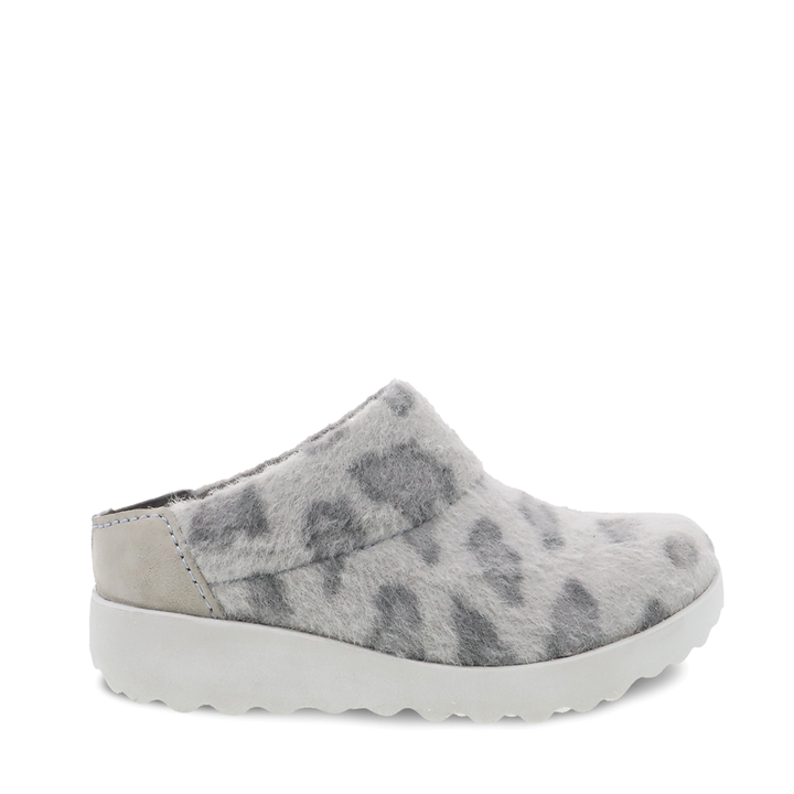 Women's Dansko Lucie Color: Grey Leopard Wool 